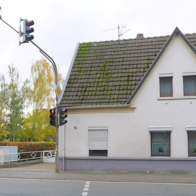 Freistehendes Einfamilienhaus mit Baugrundstück in Niederkassel-Rheidt
