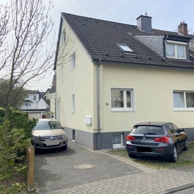 Kapitalanlage! Gepflegtes Zweifamilienhaus in Troisdorf-Oberlar